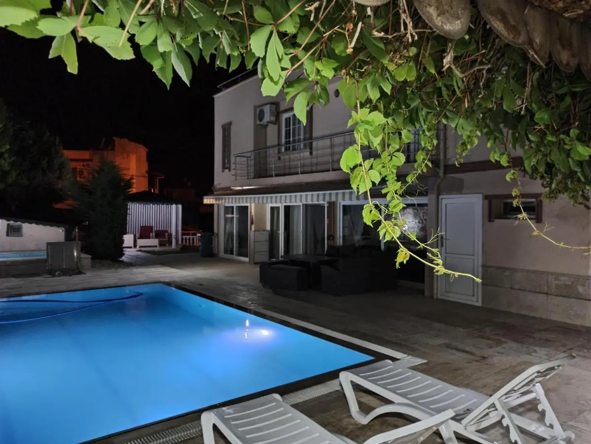 Villa Turkan Kusadasi 0*,